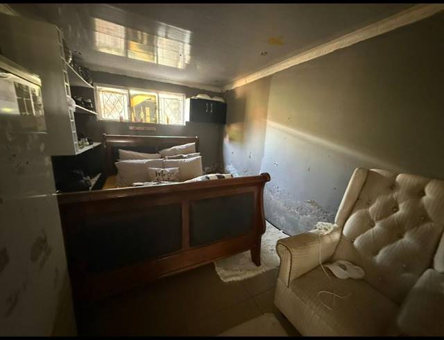 6 BEDROOM HOUSE FOR SALE IN NTUZUMA C